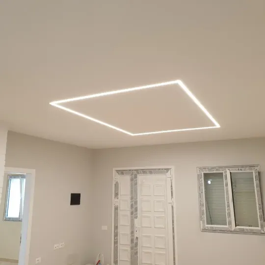 Detaje LED në tavan